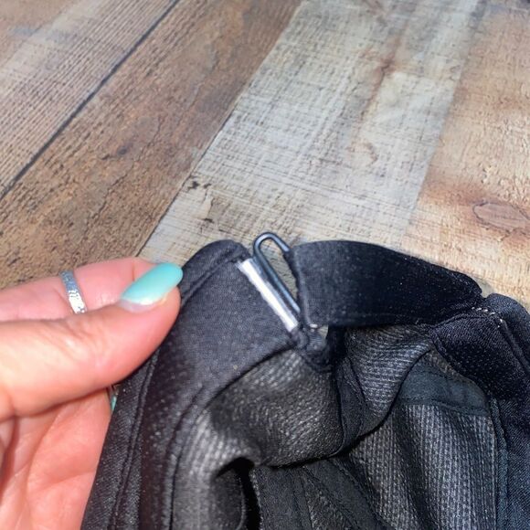 Apana Yoga Running Lightweight Workout Hat Gray Black
Size: ONE SIZE - Picture 3 of 8